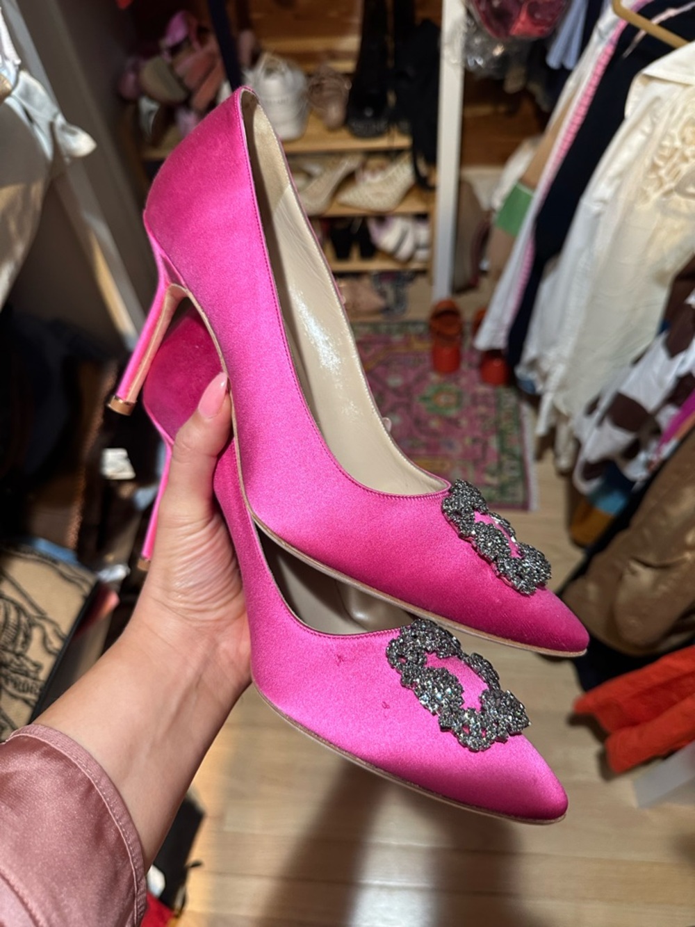 Manolo blahnik hangisi 42 Fuchsia Satin Pointed-Toe High Heels